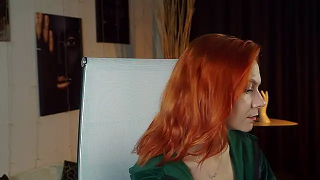 LisaAris online show from June 18, 2026, 9:30 pm