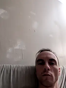 Snapshot of SemoLeo22 chatting on April 13, 2026, 10:37 pm SemoLeo22 online show from April 13, 2026, 10:37 pm