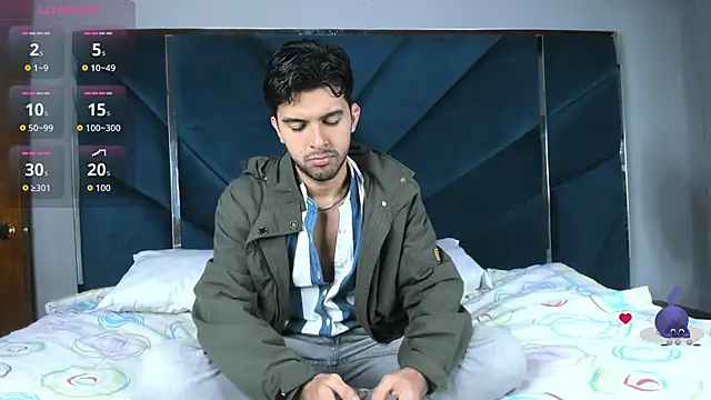 Snapshot of RodrigoColby2 chatting on April 15, 2026, 2:40 am RodrigoColby2 online show from April 15, 2026, 2:40 am