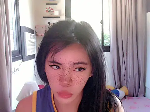 Snapshot of Womanoflove1 chatting on July 4, 2026, 6:52 am Womanoflove1 online show from July 4, 2026, 6:52 am