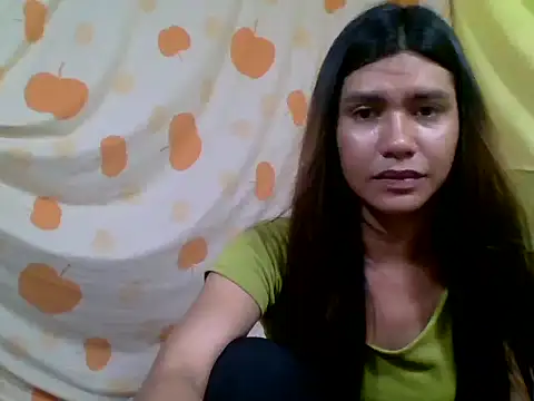 Snapshot of luna_veille chatting on May 12, 2026, 2:19 am luna veille online show from May 12, 2026, 2:19 am