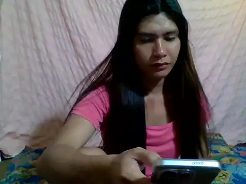 Snapshot of luna_veille chatting on May 15, 2026, 4:41 am luna veille online show from May 15, 2026, 4:41 am