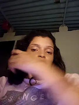 moni dulcesita online show from April 7, 2026, 7:20 am