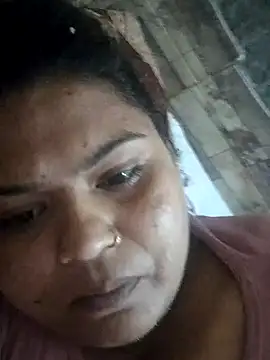 Simisingh1 online show from May 4, 2026, 5:42 pm