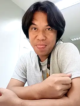 Snapshot of akiramoore chatting on June 2, 2026, 2:13 am akiramoore online show from June 2, 2026, 2:13 am