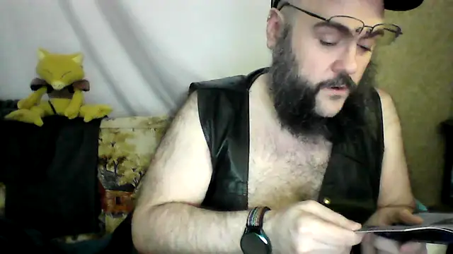 BriTheTopBear online show from May 14, 2026, 9:54 pm
