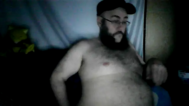 BriTheTopBear online show from May 16, 2026, 2:19 am