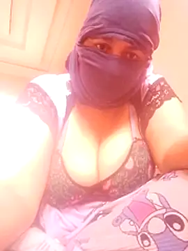 Monita-56 online show from April 7, 2026, 9:43 am