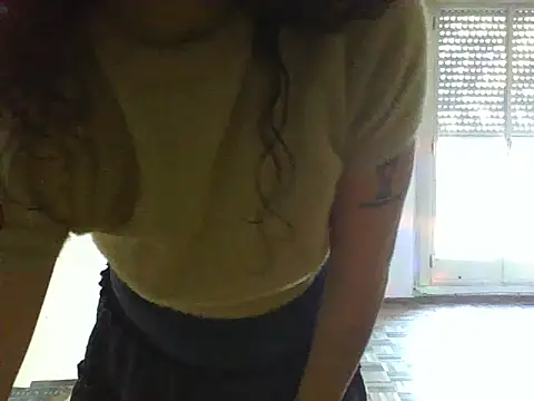 luly mariposa online show from April 22, 2026, 3:02 pm