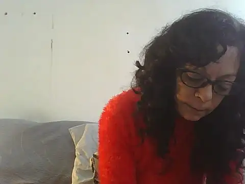 luly mariposa online show from May 14, 2026, 12:12 pm