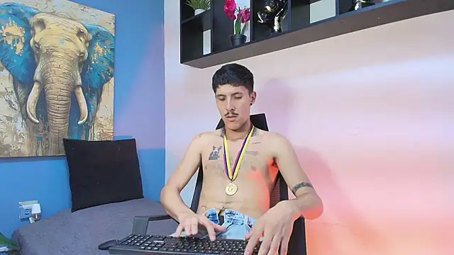 ALEXXXTREM69 online show from May 15, 2026, 12:28 am