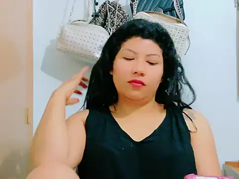 MojaditPussy online show from May 13, 2026, 6:00 am