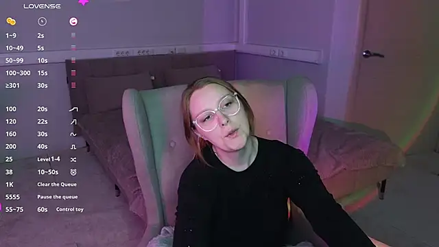 JessieWayy online show from May 19, 2026, 1:56 am