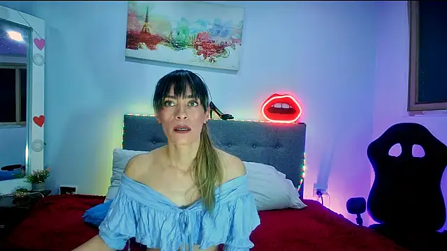 Snapshot of Lorena_sweet33 chatting on June 10, 2026, 1:43 pm Lorena sweet33 online show from June 10, 2026, 1:43 pm