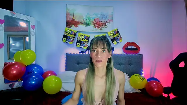 Snapshot of Lorena_sweet33 chatting on June 17, 2026, 2:07 pm Lorena sweet33 online show from June 17, 2026, 2:07 pm