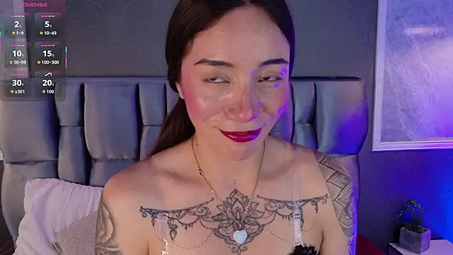 Cata Jonees online show from June 11, 2026, 7:56 pm