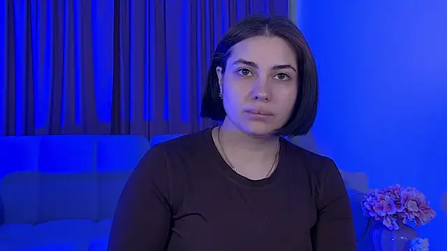 AdrianaToress online show from May 14, 2026, 5:25 am