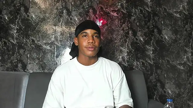 axel silva4 online show from May 12, 2026, 7:55 pm