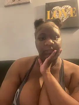 amberchill26 online show from June 24, 2026, 2:05 pm