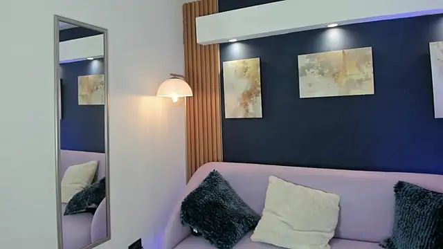 LumierNova online show from May 15, 2026, 4:52 am