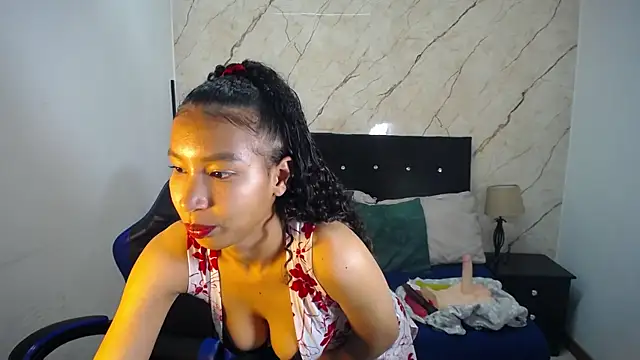 hasley cute online show from April 24, 2026, 7:16 pm