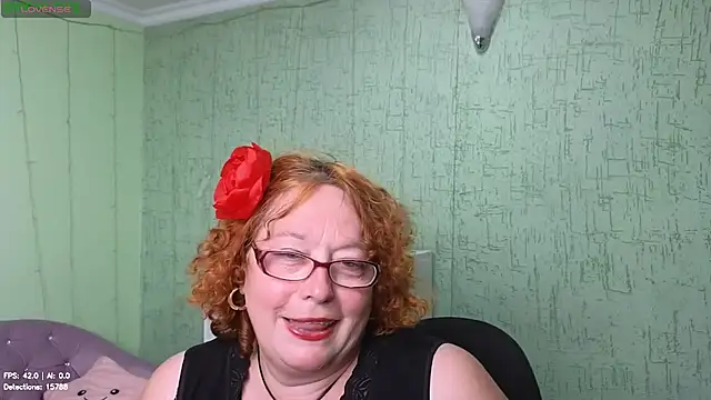 Snapshot of Fara_Flutte chatting on July 6, 2026, 10:12 am Fara Flutte online show from July 6, 2026, 10:12 am