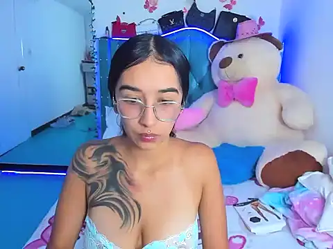 Snapshot of valery_taylor_1 chatting on April 11, 2026, 5:56 am valery taylor 1 online show from April 11, 2026, 5:56 am