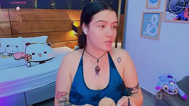 Snapshot of aria_bloomer chatting on April 18, 2026, 7:58 pm aria bloomer online show from April 18, 2026, 7:58 pm