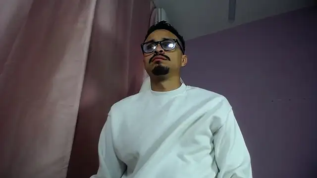 Snapshot of Amir_guy_ chatting on May 9, 2026, 12:43 pm Amir guy online show from May 9, 2026, 12:43 pm