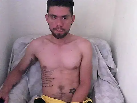 Snapshot of thomas2wood chatting on June 28, 2026, 8:59 pm thomas2wood online show from June 28, 2026, 8:59 pm