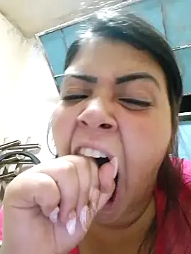 Snapshot of MeryCubanaRica chatting on April 15, 2026, 3:02 am MeryCubanaRica online show from April 15, 2026, 3:02 am