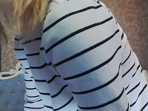 Ivy Quin online show from April 22, 2026, 4:26 am