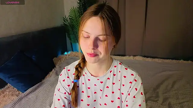 Snapshot of Diana_Broooks chatting on May 9, 2026, 1:00 am Diana Broooks online show from May 9, 2026, 1:00 am
