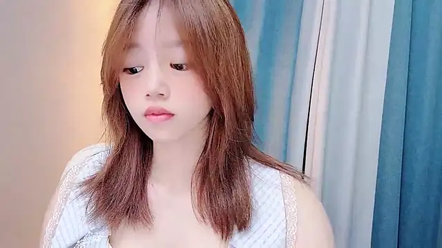 Lilababy00 online show from July 7, 2026, 4:37 am