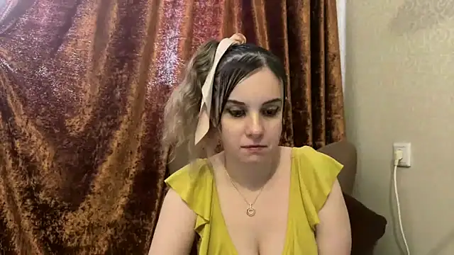 SakuraBliss  online show from June 17, 2026, 10:28 am