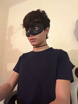 ojitosdegato online show from April 24, 2026, 4:31 pm