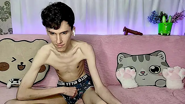 GoodBoyLuca online show from June 22, 2026, 3:25 am