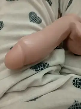 Carolinamascara online show from April 9, 2026, 4:12 am