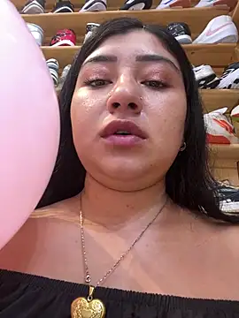 mariana-0306 online show from May 22, 2026, 3:39 pm