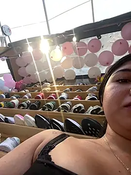mariana-0306 online show from May 23, 2026, 4:22 pm