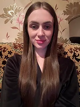 AlinaLove3213 online show from July 22, 2026, 8:22 pm