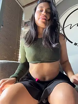 Snapshot of VioletRousee chatting on June 11, 2026, 1:53 pm VioletRousee online show from June 11, 2026, 1:53 pm