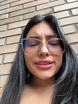 Snapshot of VioletRousee chatting on June 24, 2026, 3:22 pm VioletRousee online show from June 24, 2026, 3:22 pm