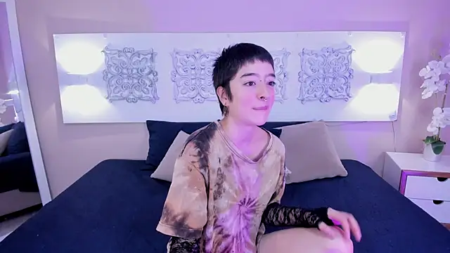 Snapshot of Atheena__ chatting on May 30, 2026, 1:30 pm Atheena online show from May 30, 2026, 1:30 pm