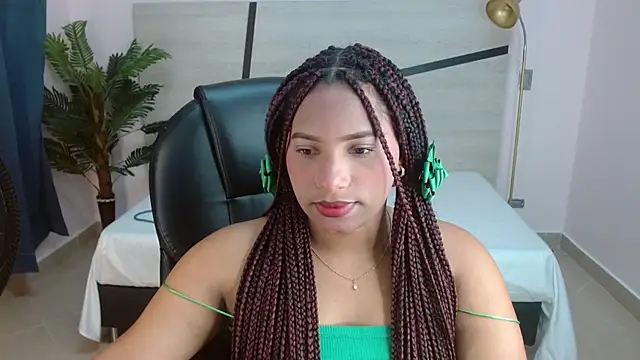 coral echeverri online show from April 29, 2026, 9:32 pm