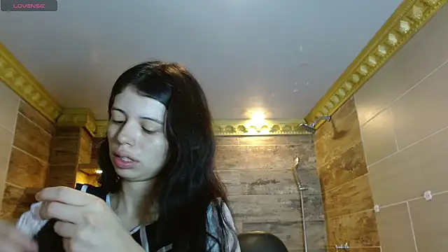 Sophie Copers online show from April 21, 2026, 2:45 pm