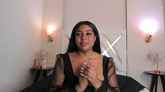 NatashaLuxy online show from June 3, 2026, 8:25 pm