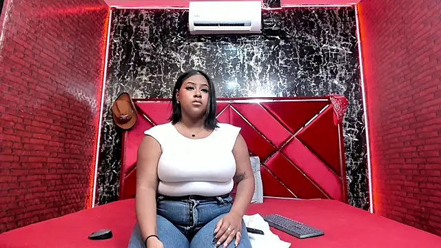 Luu Adams online show from May 10, 2026, 7:19 pm