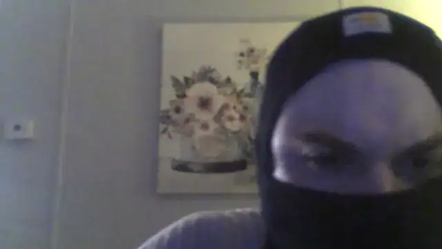 MrBiggles69 online show from April 10, 2026, 9:52 pm