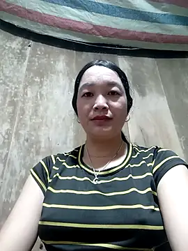 vanlucky2 online show from May 12, 2026, 1:14 am